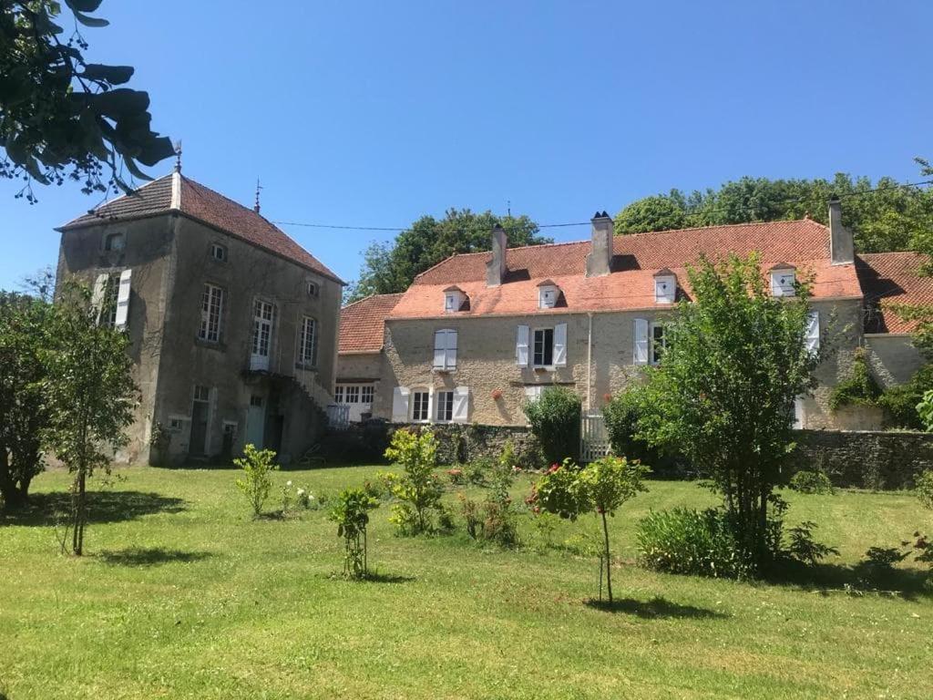 Chez Zoiseau Et Zoiseautte Bed & Breakfast Chassigny Екстериор снимка