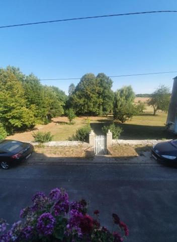 Chez Zoiseau Et Zoiseautte Bed & Breakfast Chassigny Екстериор снимка