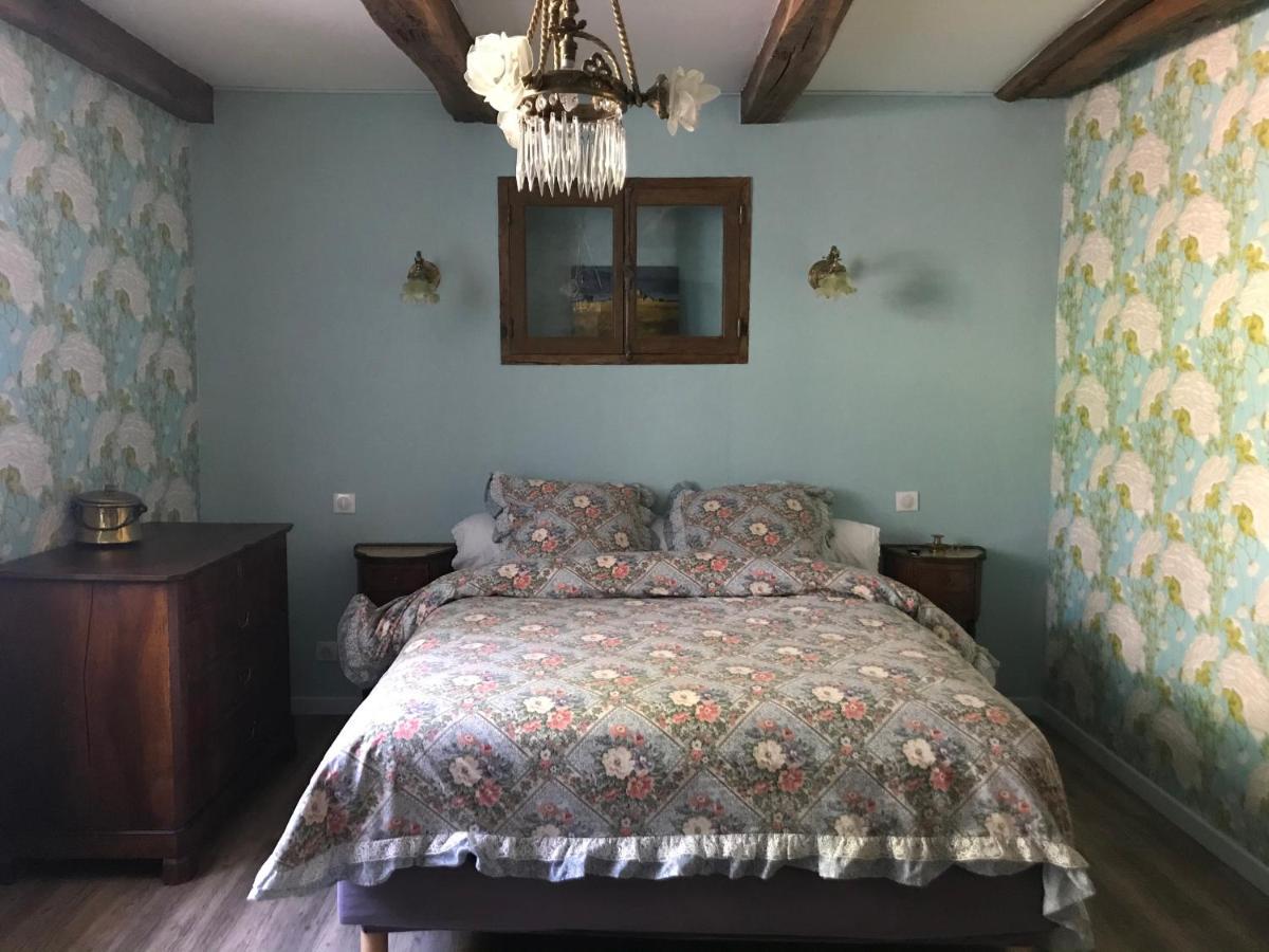 Chez Zoiseau Et Zoiseautte Bed & Breakfast Chassigny Екстериор снимка