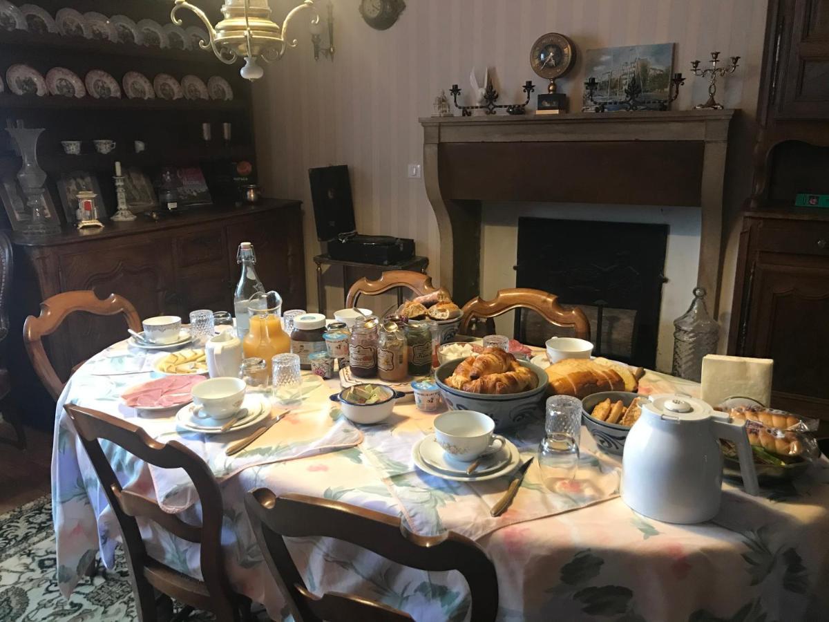 Chez Zoiseau Et Zoiseautte Bed & Breakfast Chassigny Екстериор снимка